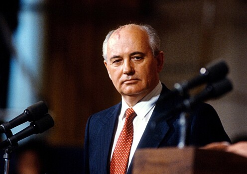 Коржаков: Горбачев помешал Ельцину возглавить и спасти СССР