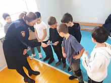 В высокогорном районе Северной Осетии полицейские накануне новогодних праздников рассказали школьникам о безопасном поведении