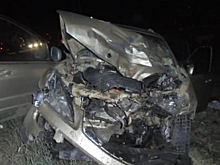 В Воронежской области «КамАЗ» врезался в две легковушки: пять человек в больнице