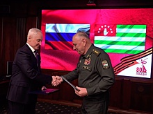 Белоусов отметил вклад военной базы России в Абхазии в безопасность региона