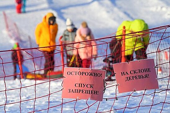 В Петербурге ребенок попал в больницу после катания на ватрушке