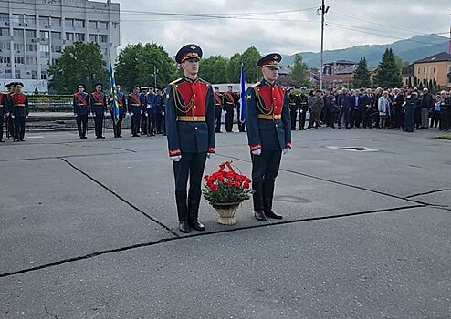 Военнослужащие ЮВО почтили память павших в Великой Отечественной войне в Северной Осетии