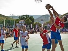 В Анапе в фестивале русских игр приняли участие 300 детей со всей России