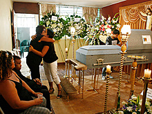 В Перу покойник «задышал» во время похорон