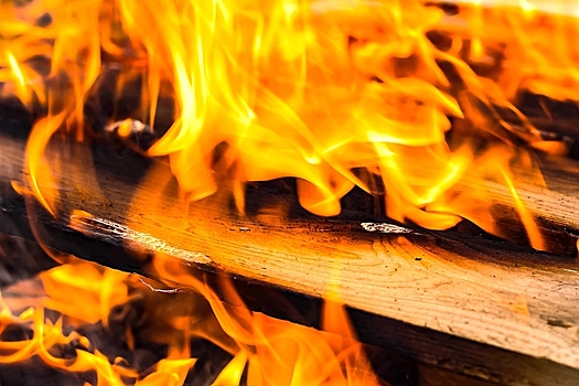 В Батайске мужчина получил ожоги при пожаре в бытовке