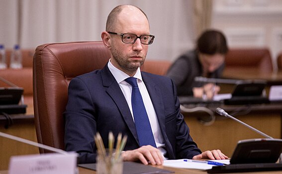 Яценюк обратился к Трампу с просьбой о Крыме