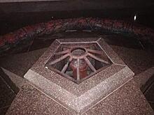 У Памятника Солдату и Матросу в центре Севастополя на мысе Хрустальном погас «Вечный огонь»