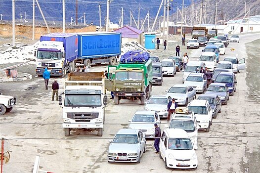 В Киргизии обсуждают введение платы за проезд по дорогам