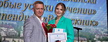 Сергей Надсадин вручил золотые медали южносахалинскам выпускникам