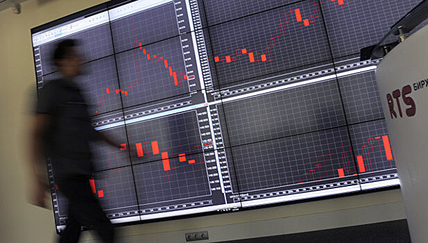 Российский рынок акций замедлил снижение на решении ЦБ понизить ставку
