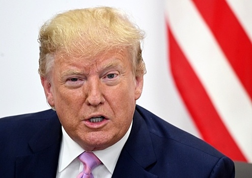 Дональд Трамп потребовал раскрыть информатора по «украинскому делу»