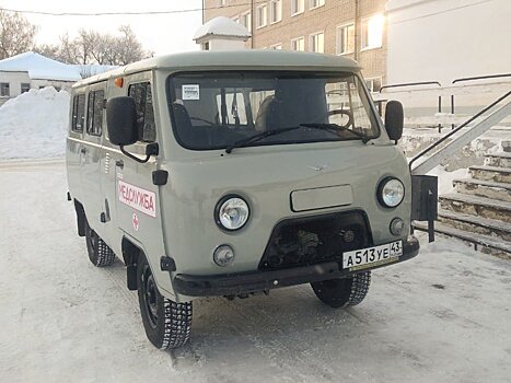В Кировской области сразу десять ЦРБ получили новые машины для выездной работы медиков