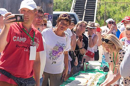 В Алтайском крае приготовят мороженое и конфеты из лопуха