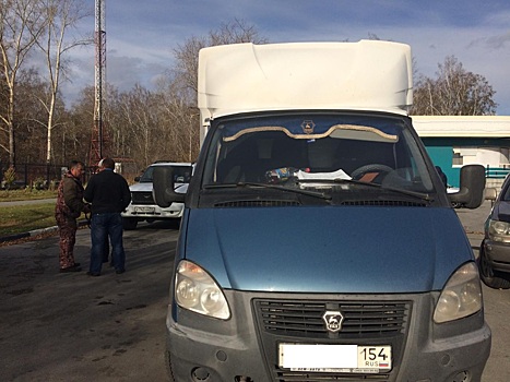 Приставы устроили засаду на Мочищенском шоссе и отобрали у водителя «Газель»
