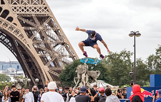 Bloomberg: экономика Франции вошла в рецессию