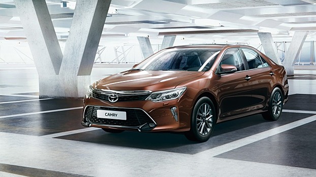 Лучшие альтернативы седана Toyota Camry в России