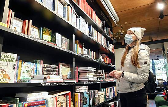 Книги 18 российских изданий запретили ввозить на Украину