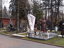 Почему знаменитостей хоронят на Новодевичьем кладбище