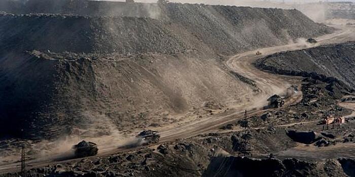 От Эльгинского месторождения к инфраструктуре РЖД проведен первый тяжеловесный поезд