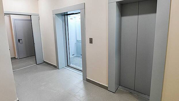 Около ста лифтов заменят в столичных медучреждениях до конца года