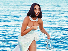 Беременная девушка Роналду показала свой автомобиль (фото)