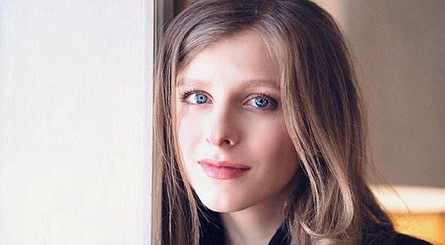 Арзамасова елизавета пластика носа фото Новоиспеченная мать Арзамасова шагнула в 69-метровую пропасть - Рамблер/кино