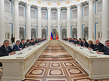 Путин проводит встречу с новым правительством