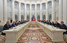 Путин проводит встречу с новым правительством