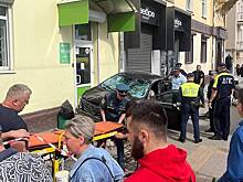 Стало известно о состоянии пострадавших после наезда машины на толпу в Калуге