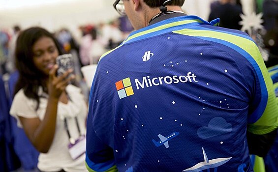 Microsoft будет выдавать сотрудникам по 1200 долларов в год