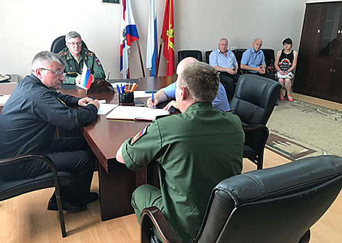 На Северном Кавказе провела работу выездная приемная Главного управления кадров Минобороны РФ
