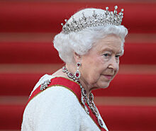 В телефоне Елизаветы II есть всего 2 номера: кому звонит королева?