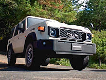 Видео: Toyota Land Cruiser построили из пенопласта в натуральную величину