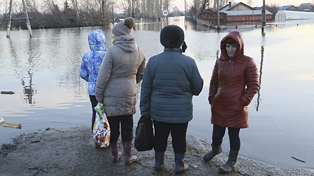 В Свердловской области затопило семь мостов