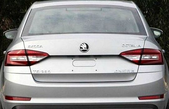 Появились первые шпионские фотографии рестайлинговой Skoda Octavia