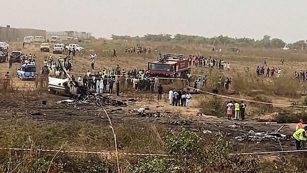 ВВС Нигерии сообщили о гибели семи человек при крушении самолета в Абужде