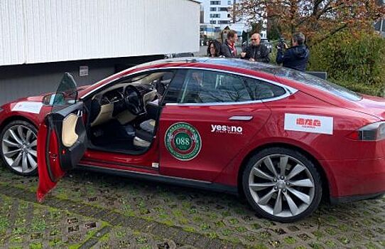 Tesla из Германии проехала миллион километров за пять лет