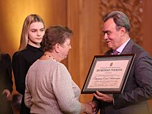 Валерий Лидин вручил награды представителям отраслей связи и СМИ