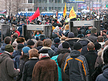 Опрос "Левада": вероятность массовых протестов с политическими требованиями в Москве составила 56%