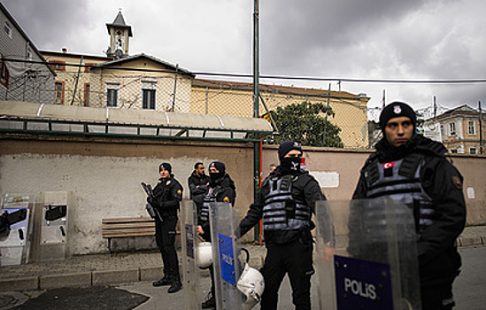 Генконсульство в Стамбуле не получало обращений от россиян в связи со стрельбой в церкви