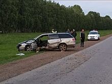 Пьяный водитель Nissan Avenir устроил ДТП, где пострадала его пассажирка