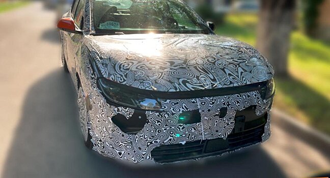 Незадолго до дебюта Weimar раскрыла новую информацию о своем технологичном кроссе M7