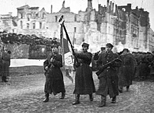 Почему Рокоссовский не поддержал Варшавское восстание в августе 1944 года