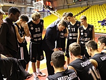 Баскетболисты "Автодора" с трудом вышли из группы