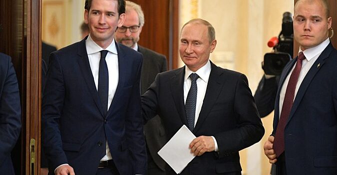 Зеленский поздравил поклонника Путина Курца с успехом на выборах