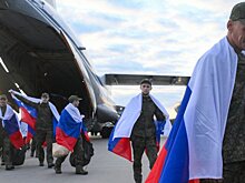 Самолет с освобожденными из плена российскими военными приземлился в Подмосковье