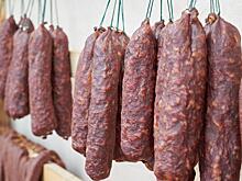 По Приморью «путешествовала» колбаса без документов