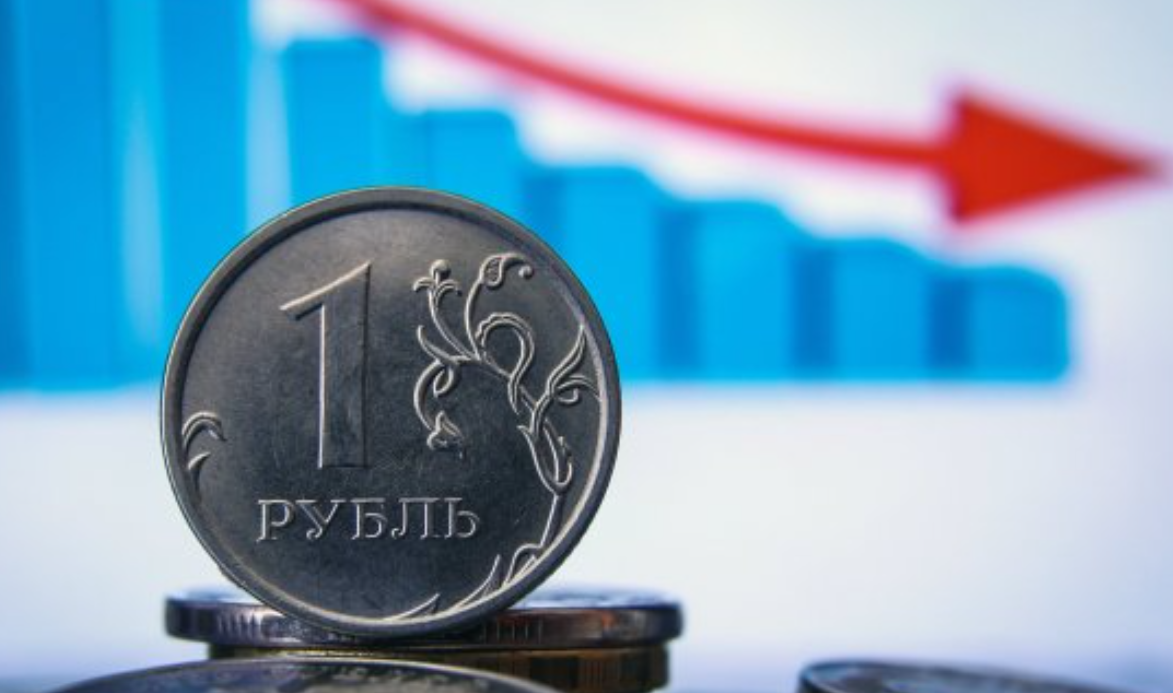 Рубль укрепился к доллару и евро