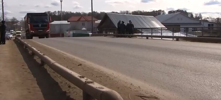 В Можге закроют движение по мосту на улице Можгинской