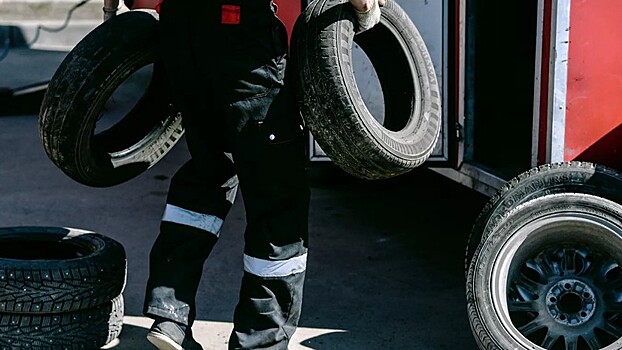 В Совфеде оценили предложение сократить период использования шипованной резины